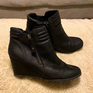 Black boot